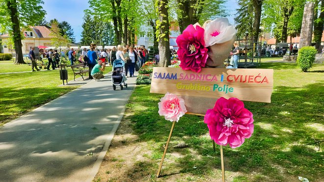 Jedan od ulaza na Sajam cvijeća u Grubišnom Polju/Foto: Nikica Puhalo/MojPortal.hr