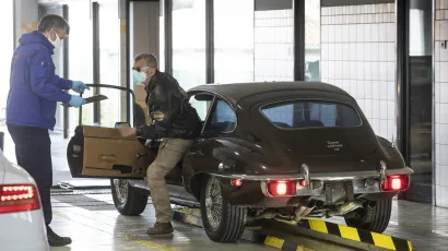 Vozačima se pruža prilika da besplatno pregladaju tehničku ispravnost vozila/Foto: Bozidar Vukicevic/CROPIX