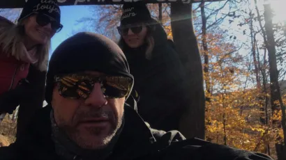 Drago Ambro&scaron;, supruga Ivana i kuma Dragana na Petrovom vrhu/Foto: privatni album