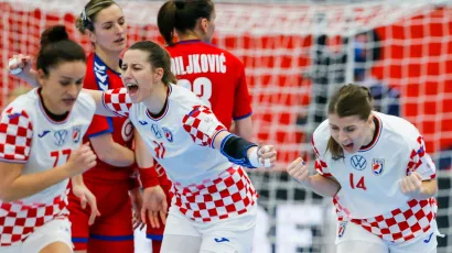 Rukometa&scaron;ice slave gol na utakmici protiv Srbije / Foto: Stanko Gruden/kolektiff/HRS