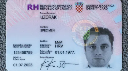 Djelatnik AKD-a koji je na oglednom primjerku osobne iskaznice, poznat kao Hrvoje Horvat/Foto: Neja Markičević/CROPIX