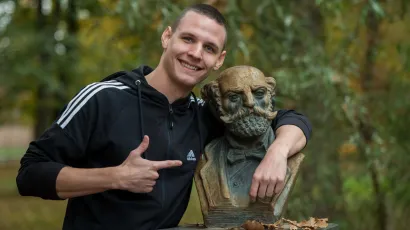 Daruvarski reper Luka Prgić Prga i grof Janković u Julijevom parku / Foto: Predrag Uskoković