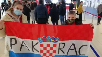 Obitelj Lopar iz Pakraca jedina je bila na dočeku uz jedan bračni par iz Velike Gorice/Foto: Privatni album