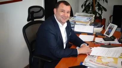 Gradonačelnik Daruvara Damir Lneniček snimljen prije zaraze u svom uredu/Foto: MojPortal.hr