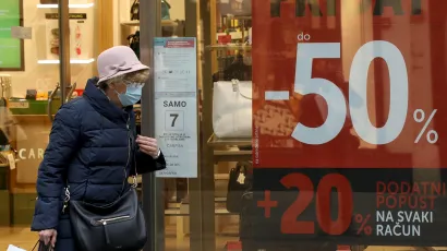 Blagdanska sniženja često su dobra prilika, ali cijene su najniže u siječnju/Foto: Damjan Tadić/CROPIX