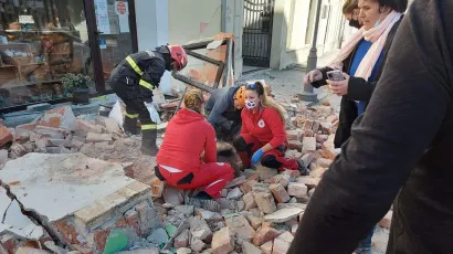 Djelatnici Crvenog križa na intervenciji u Petrinji/Foto: Crveni križ Bjelovar