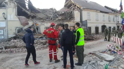 Županija je poslala pripadnike HGSS-a u Petrinju/Foto: Robert Fajt/CROPIX