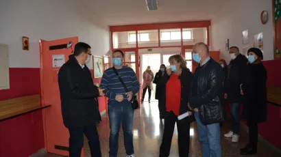 Bjelovarsko-bilogorski župan Damir Bajs obi&scaron;ao je sa svojim suradnicima Područnu &scaron;kolu u Dapcima na području Čazme/Foto: BBŽ