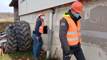 Radnici M Plana ispituju statiku na kući obitelji Škornjak u Strašniku / Foto: Deni Marčinković