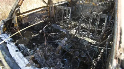 Djevojka će morati platiti kaznu jer je zapalila stari auto u svom dvori&scaron;tu/Foto: Željko Puhovski/CROPIX (ilustracija)