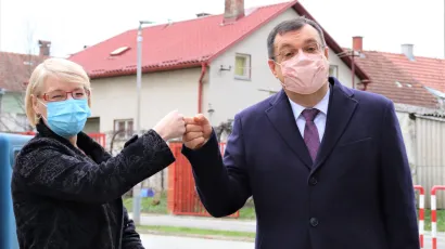 Ravnateljica O&Scaron; "Vladimira Nazora" Daruvar Kornelija Častek i župan Damir Bajs/Foto: MojPortal.hr
