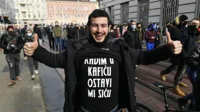Prizor s posljednjeg prosvjeda ugostitelja zbog zatvaranja ugostiteljskih objekata 30. 11. 2020. u Zagrebu/Foto: Goran Mehkek/CROPIX
