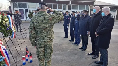 Počast poginulim braniteljima odali su predstavnici brojnih udruga proiza&scaron;lih iz domovinskog rata, izaslanstva Predsjednika Republike Hrvatske, predsjednika Vlade Republike Hrvatske te predsjednika Sabora/Foto: Deni Marčinković