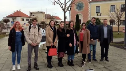 Članovi Savjeta mladih s gradonačelnikom Dinkom Pirakom/Foto: Grad Čazma