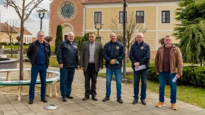 Gradonačelnik Čazme Dinko Pirak s predsjednicima Udruge Hrvatske policije branitelja Pakraca i Lipika, Kluba 2/105 i HVIDRE/Foto: Grad Čazma