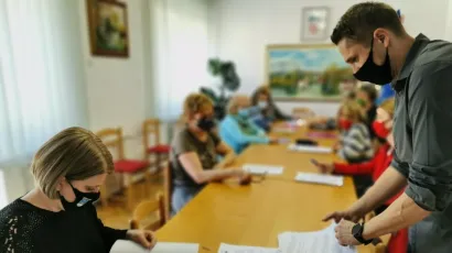 Kroz drugu fazu projekta "Učim, radim, pomažem" Općina Sirač zaposlila je 25 žena./Foto: Općina Sirač