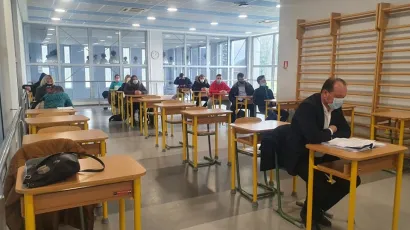 Gradonačelnik Gare&scaron;nice Josip Bilandžija pozorno je slu&scaron;ao učenike i odgovarao im na sva njihova pitanja/Foto: Grad Gare&scaron;nica