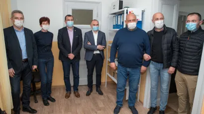 Gradonačelnik Damir Lneniček sa voditeljem Centra za stočarstvo Zdenkom Ivkićem otvorio novouređene prostore Hrvatske agencije za poljoprivredu i hranu/Foto: Predrag Uskoković