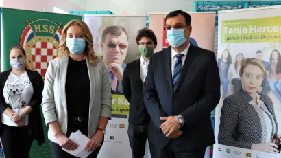 Neovisna kandidatkinja za gradonačelnicu Daruvara Tanja Herceg i župan Damir Bajs/Foto: Daria Marković