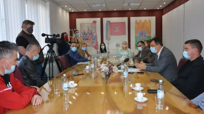 Na press konferenciji predstavljeno je tko će sve i za &scaron;to moći ostvariti bespovratne potpore /Foto: BBŽ