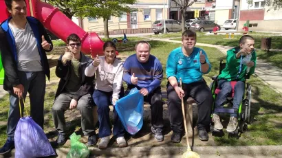 Članovi udruge "Korak dalje" obilježili Dan planeta Zemlje/Foto: Udruga "Korak dalje"