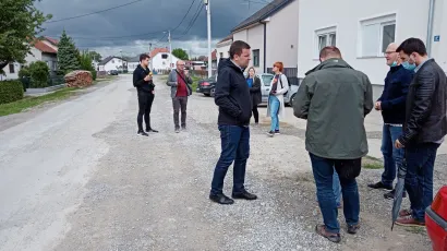 aktualni gradonačelnik sa suradnicima obi&scaron;ao je radove na raznim stranama grada/ Foto: Deni Marčinković