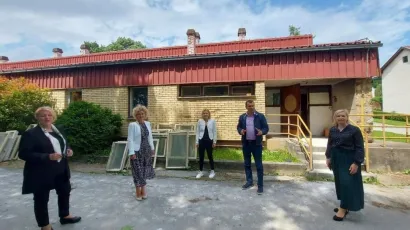 Zamjenica gradonačelnika Vanda Cegledi, kandidatkinja za zamjenicu župana Marija Jungić, direktorica Darkoma Ivana Djedović, gradonačelnik Lneniček i ravnateljica Razvojne agencije Danica Cetin Pajer/Foto: Grad Daruvar