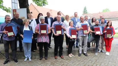 Zajedničko fotografiranje svih nagrađenih vinogradara koji su prisustvovali svečanoj dodjeli diploma/Foto: Daria Marković