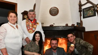 Zajednička fotografija kod Božidara Miodragovića/Foto: Sven Perec