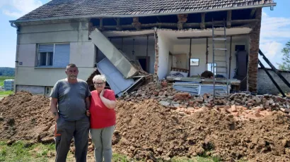 Branitelju Zdravku Horvatu i njegovoj supruzi Marini Horvat jučer se sru&scaron;ila kuća u Lipovcu/Foto: Kre&scaron;imir Ivančić