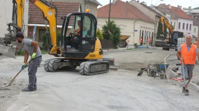 Radovi u Bolničkoj ulici u Pakracu u punom su jeku/Foto: Pakrački list