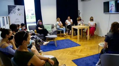 Sve veći broj ljubitelja knjiga dolazi na knjižne večeri koje se također održavaju u Inkubatoru ideja/Foto: Inkubator ideja