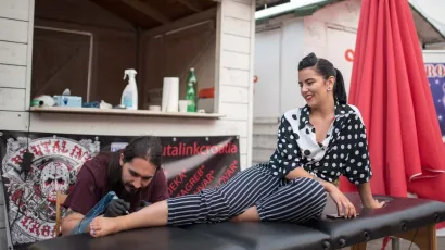 Tetoviranje na Rockabillyju/Foto: Two days - Rockabilly plays