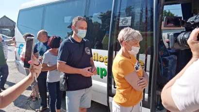 Građani čekaju red za cijepljenje u Cjepku/ Foto: Deni Marčinković