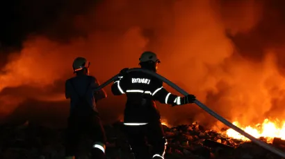 Požar na gradskom smetli&scaron;tu u Pakracu izbio je u subotu oko 23 sata /Foto: Pakrački list