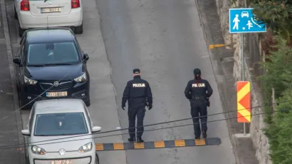 Policija je iza&scaron;la na teren i bez sankcija izuzela oružje iz kuće/Foto: Matija Djanjesic (ILUSTRACIJA)