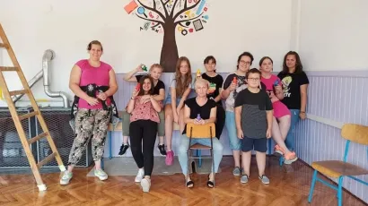 Vrijedna ekipa tokom ljetnih praznika čini sve kako bi povratak u &scaron;kolu svima bio &scaron;to ugodniji/Foto: Sanja Vranje&scaron;ević