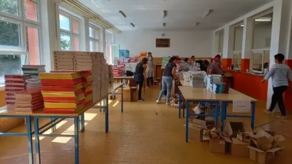 Danas je u Osnovnu &scaron;kolu Čazma stigla većina radnog materijala za učenike/ Foto: Grad Čazma