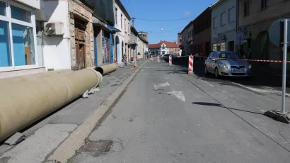 Krenuli su radovi na izmjeni kanalizacijskih cijevi u Ulici Gojka &Scaron;u&scaron;ka/Foto: Pakrački list