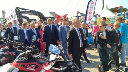 Premijer i suradnici u obilasku sajma/ Foto: Deni Marčinković