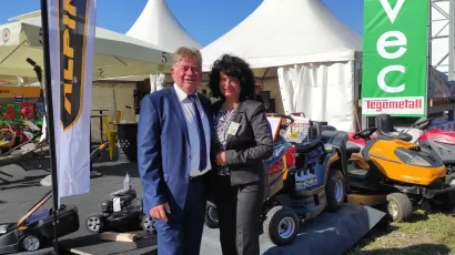 Supružnici Pevec ispred svojeg izložbenog &scaron;tanda na jesenskom sajmu/Foto: Martina Čapo