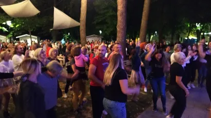 U prvim redovima bilo je živo/ Foto: Deni Marčinković