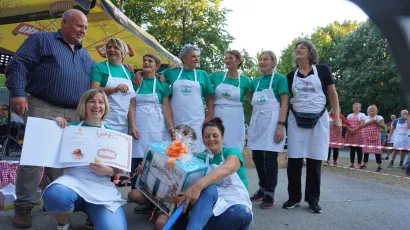 Pobjednička ekipa lipičkih Talijana s nagradama i gradonačelnikom Lipika Vinkom Kasanom/Foto: MojPortal.hr