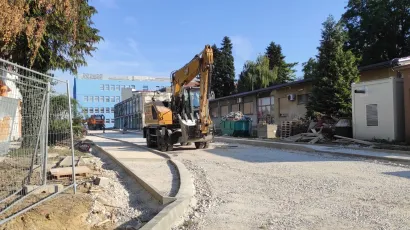 Fotografija koja govori da se već vide obrisi nove prometnice koja ide kroz bolničko dvori&scaron;te/Foto: Martina Čapo