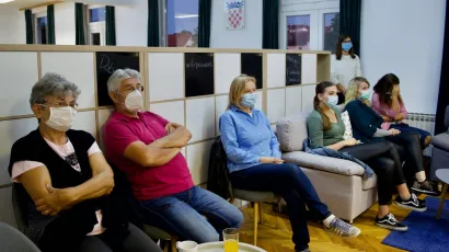 Okupljeni Bjelovarčani sa zanimanjem su slu&scaron;ali predavanje/Foto: Inkubator ideja