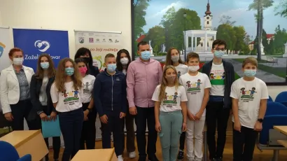 Mali vijećnici s gradonačelnikom Hrebakom/ Foto: Deni Marčinković