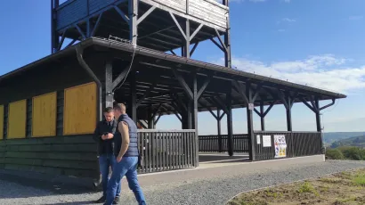 Načelnik Kutanjac i pročelnik Juranić ispred Vidikovca /Foto: Martina Čapo