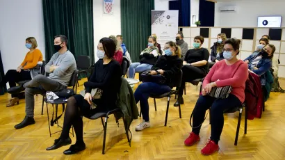 Predavanje je privuklo veliki broj zainteresiranih roditelja/ Foto: Inkubator ideja