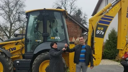 Načelnica je jučer preuzela ključeve od novog radnog stroja kojeg su nazvali Bob graditelj/Foto: Općina Zrinski Topolovac