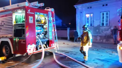 Vatrogasci su sinoć vrlo brzo ugasili požar, a ozijeđenih, srećom&nbsp; nema/Foto: Martina Čapo